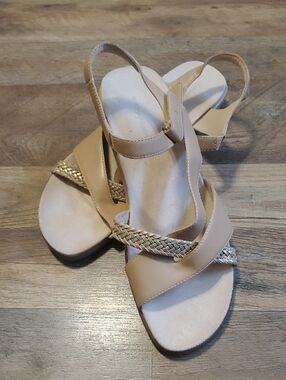 Womenβs Tan Braided Strap Slingback Sandals